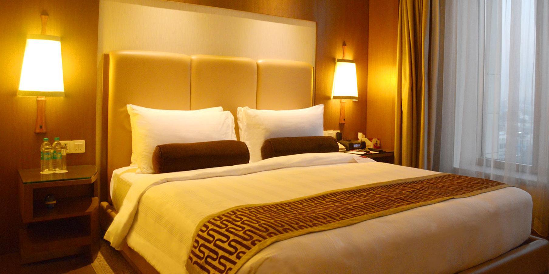 Hotel Crowne Plaza New Delhi Okhla By Ihg Exterior foto A bed