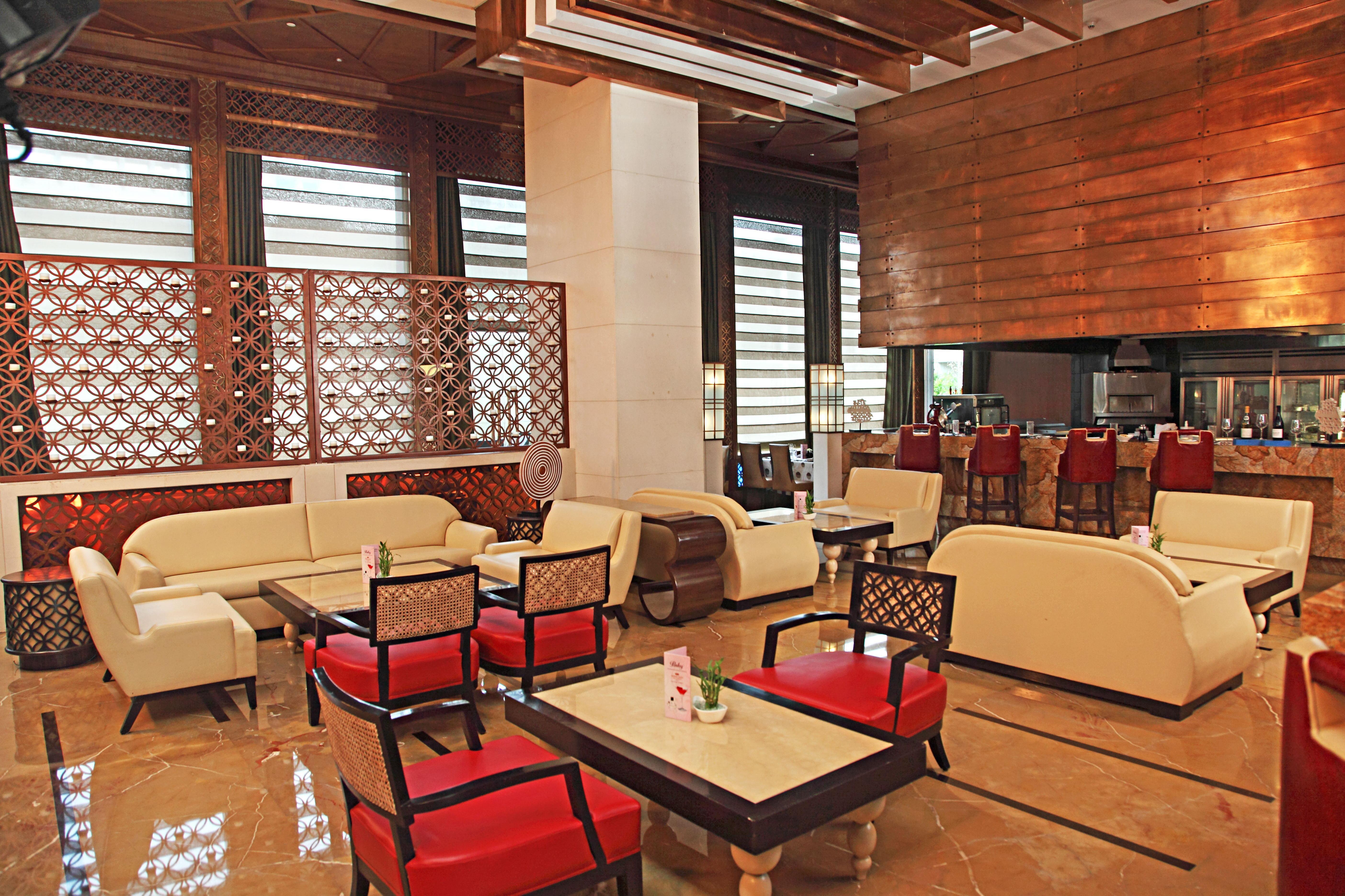 Hotel Crowne Plaza New Delhi Okhla By Ihg Exterior foto The lobby