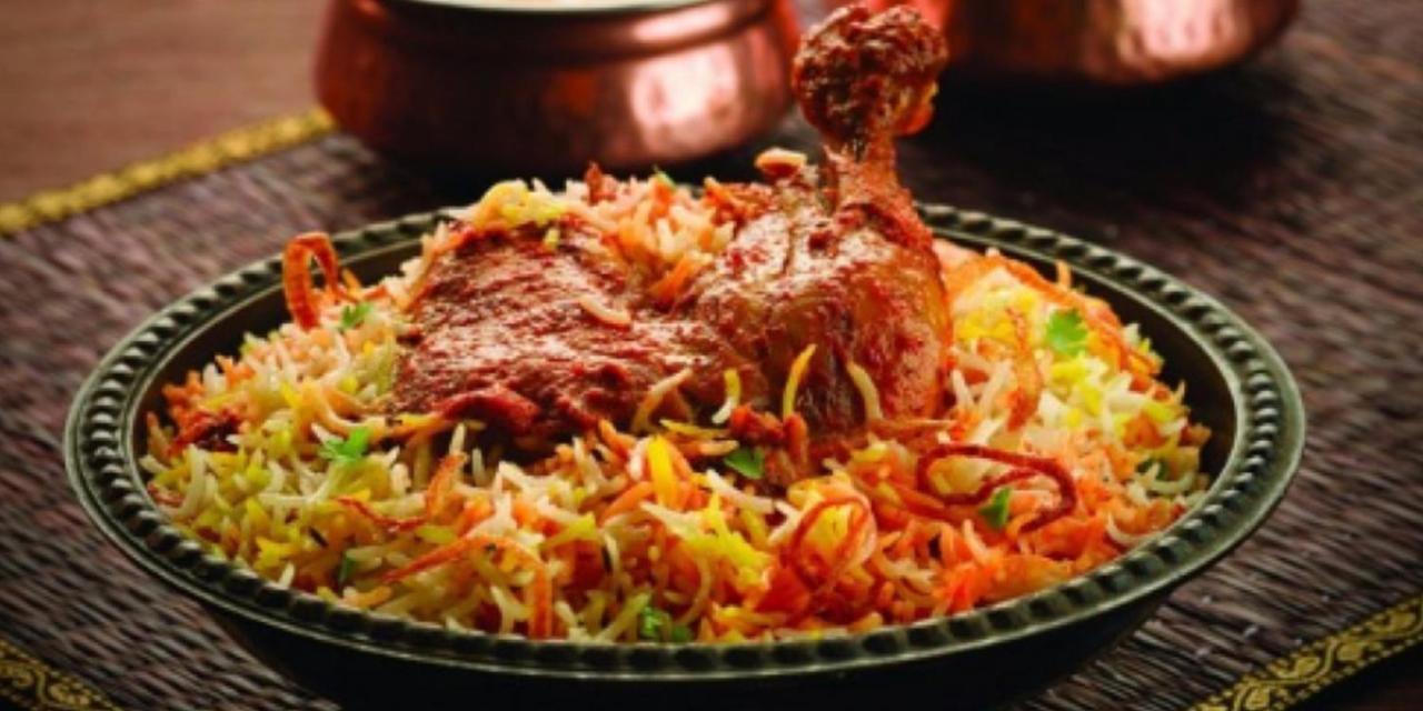 Hotel Crowne Plaza New Delhi Okhla By Ihg Exterior foto Hyderabadi biryani